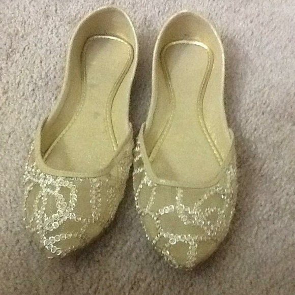 bridal khussa shoes